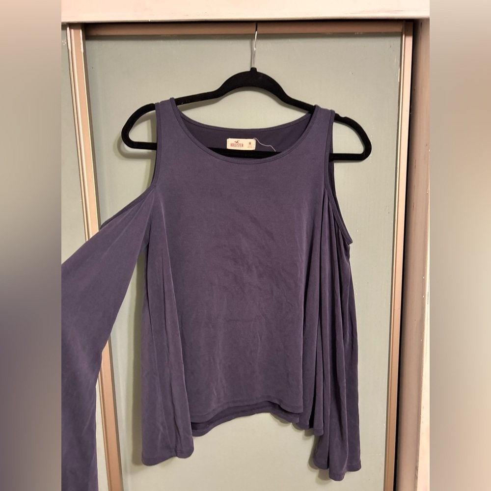 Hollister Cold Shoulder Long Sleeve Top Medium Navy Blue Cutout Lightweight - Picture 6 of 11